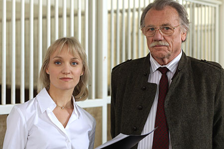 Eva Herzig und Franz Buchrieser in "DAS GLÜCK DIESER ERDE" - Regie: Walter Bannert