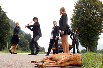 Sabrina Reiter, Laurens Rupp, Michael Steinocher, Nadja Vogel, Julia Rosa Stckl in "In 3 Tagen bist du tot!" - ein Film von Andreas Prochaska