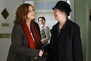 Elfi Eschke, Nadja Maleh und Bibiane Zeller in "Oben ohne" - von Reinhard Schwabenitzky