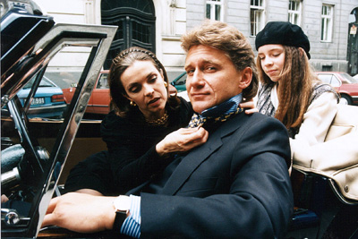 Nicolin Kunz, Raihnard Fendrich und Julia Lerch in "FRÖHLICH GESCHIEDEN" - Regie: Peter Sämann