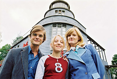 Lars Rudolph, Hannah Tiefengraber, Nina Petri: "VILLA HENRIETTE" - Regie: Peter Payer