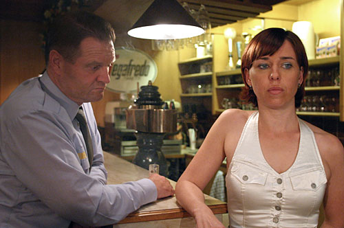 Peter Strauss und Sabine Friesz in "Kotsch" - ein Film von Helmut Kpping