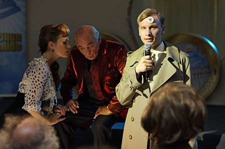 Elke Winkens, Andreas Gnczl und Robert Stadlober in "KOTTAN - RIEN NE VA PLUS" - Regie: Peter Patzak