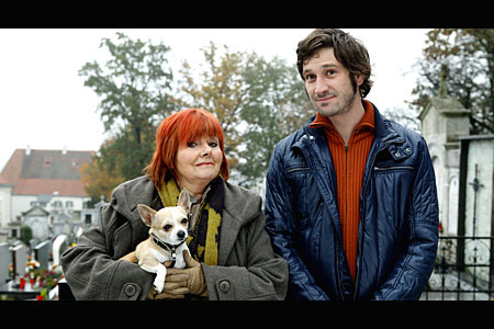 Elfriede Ott und Andreas Kiendl in "DIE UNABSICHTLICHE ENTFÜHRUNG DER FRAU ELFRIEDE OTT" - ein Film von Andreas Prochaska