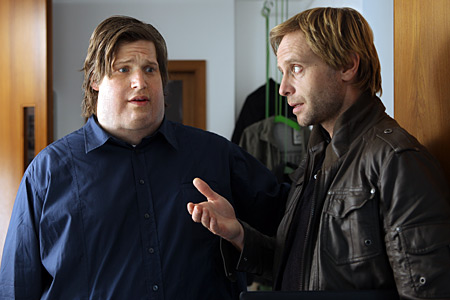 Sebastian Ströbel und Julian Weigend in "PLÖTZLICH FETT" - Regie Holger Haase